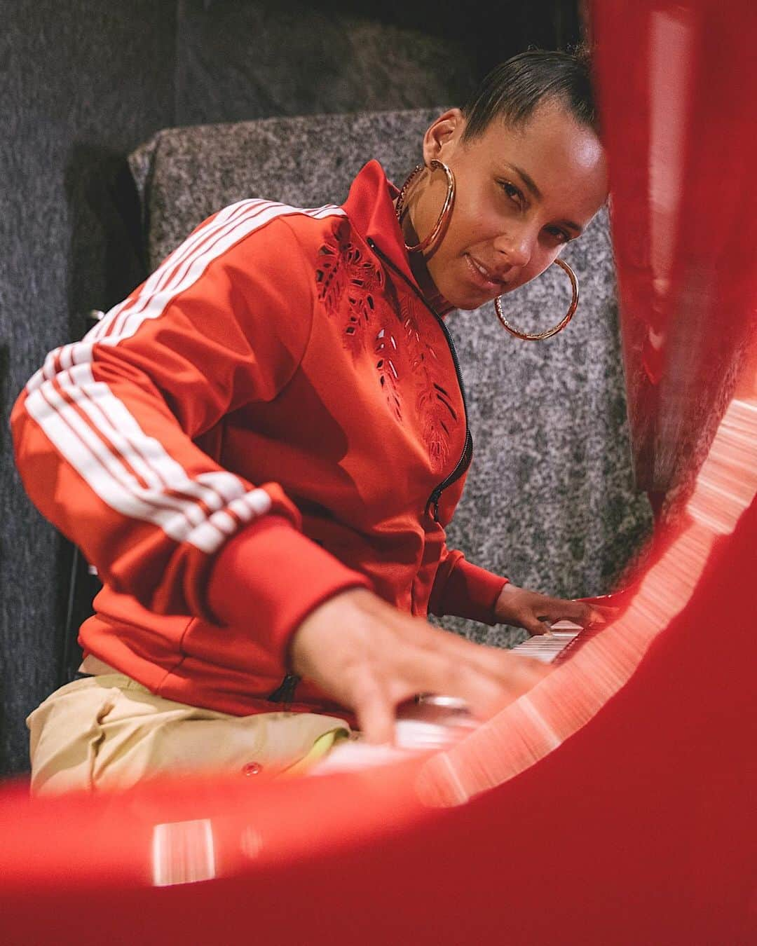 アリシア・キーズさんのインスタグラム写真 - (アリシア・キーズInstagram)「My version of a Ferrari 🚗 🎹 🚗」9月6日 6時06分 - aliciakeys