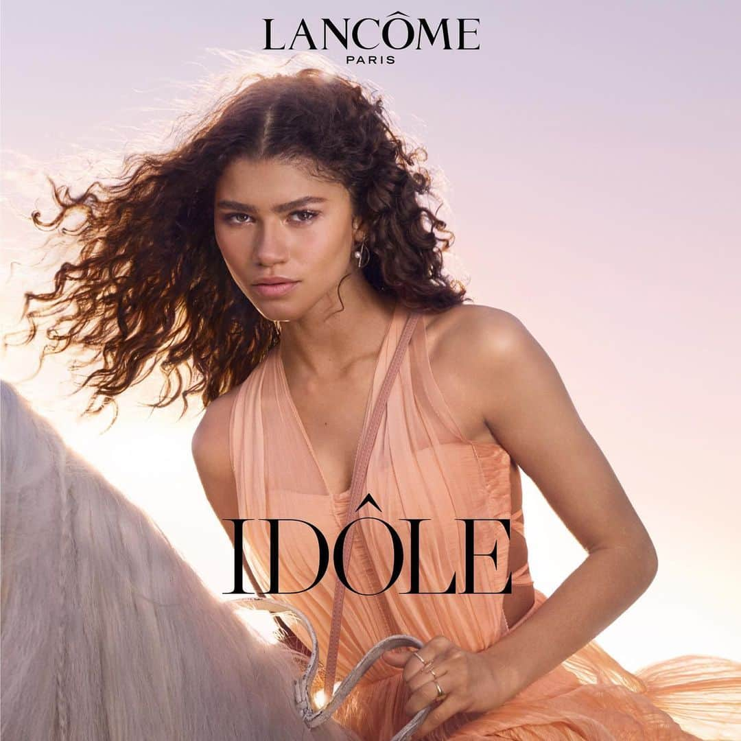 ゼンデイヤさんのインスタグラム写真 - (ゼンデイヤInstagram)「A dream, thank you to my @lancomeofficial family for an incredible first fragrance launch together💫」9月6日 6時52分 - zendaya