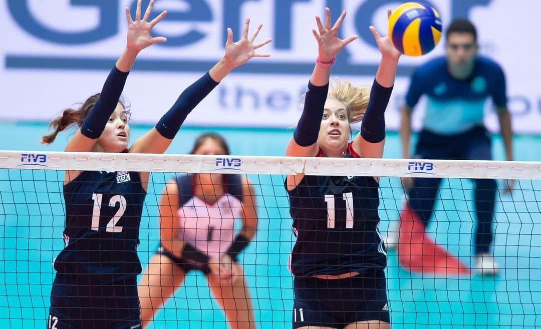 USA Volleyballさんのインスタグラム写真 - (USA VolleyballInstagram)「#USAVgynt opened the 2019 FIVB Girls’ U18 World Championship strong by defeating Mexico 25-21, 25-21, 25-16 as seven @teamusa players scored at least three points each led by Elena Oglivie's 10. --- Recap on usavolleyball.org. (@FIVBVolleyball Photos)」9月5日 22時32分 - usavolleyball