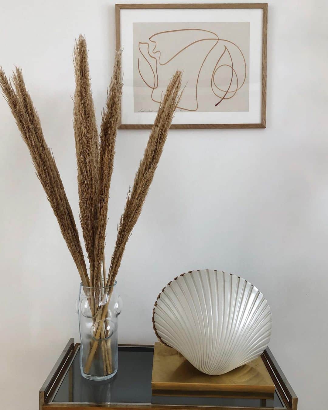 ペニーレ・タイスベックのインスタグラム：「Annonce Office shel(l)f 🐚」