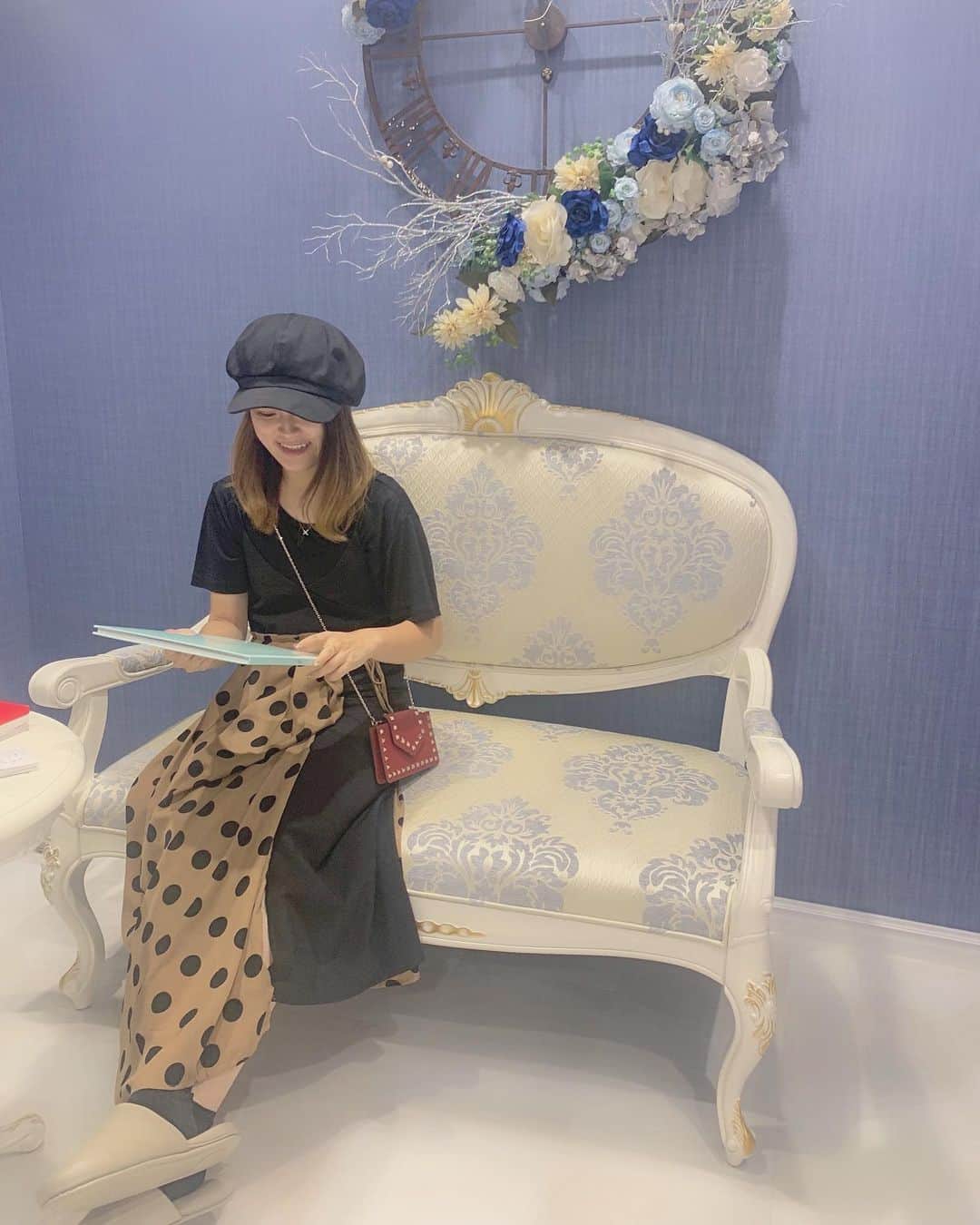 Dressy編集長 ♡miiさんのインスタグラム写真 - (Dressy編集長 ♡miiInstagram)「. . モデル着替え中♥︎ 記事取材たのしかったなぁ♥︎ . . . ここ最近、 ずっと自分の殻にこもりっぱなしだったから、もっとちゃんと外に出て、もっといろんなこと知って、吸収して、いろんな新しいことを学んで、そんでまた引きこもりたい🥺って思った木曜日。 あしたもがんばるぞー🍒 . .  #プラコレ #冒険法人プラコレ﻿ #冒険法人 #dressy花嫁 ﻿ #取材 #記事 #ブライズルーム #広島花嫁 #広島 #ootd﻿ #birthdaybash #codenate #prada #valentino #studs #l4l #likeforlikes #likelike ﻿ #編集部 #しごと #code #新卒 #仲間 #仕事 #❤️﻿﻿ #働き方 #福利厚生 #鎌倉﻿」9月5日 23時09分 - dressy_mii