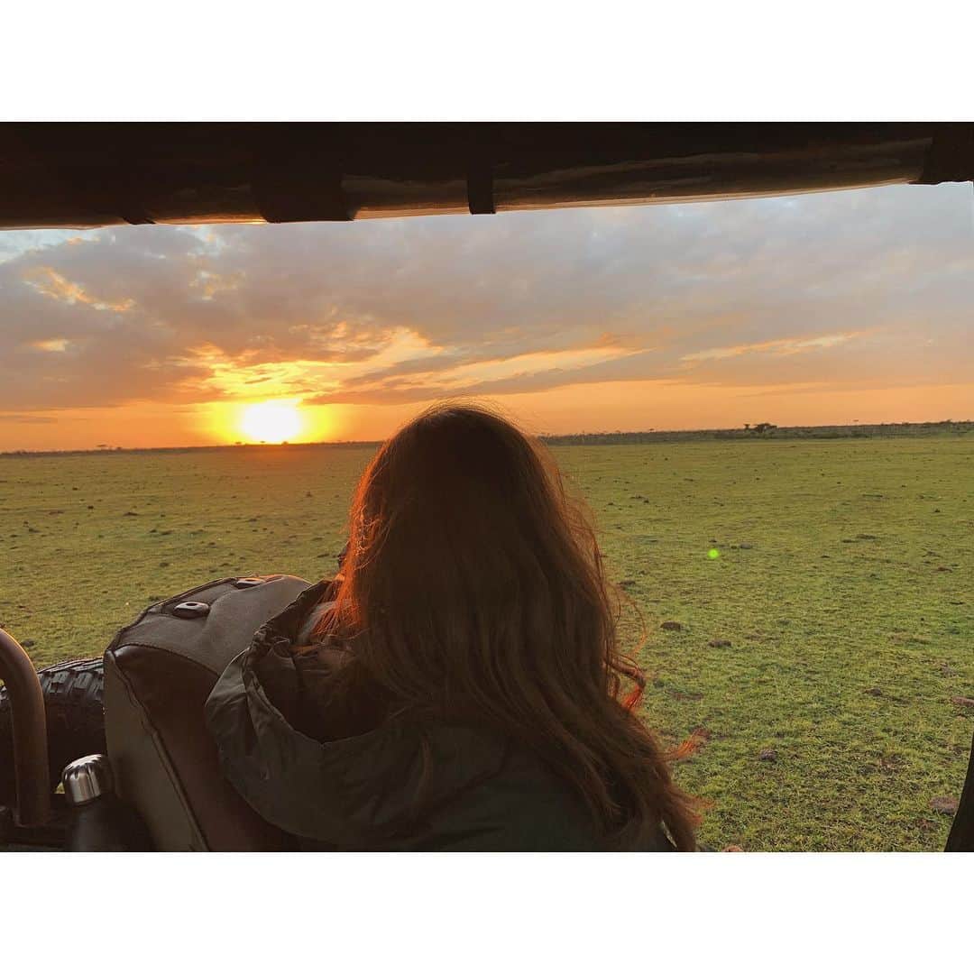 のインスタグラム：「Morning is here, the day is new, perhaps this is where the light breaks through🌞」