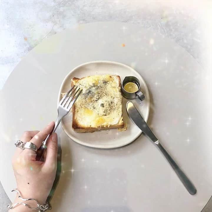 「SNOW」顔認識カメラアプリのグルメインスタ