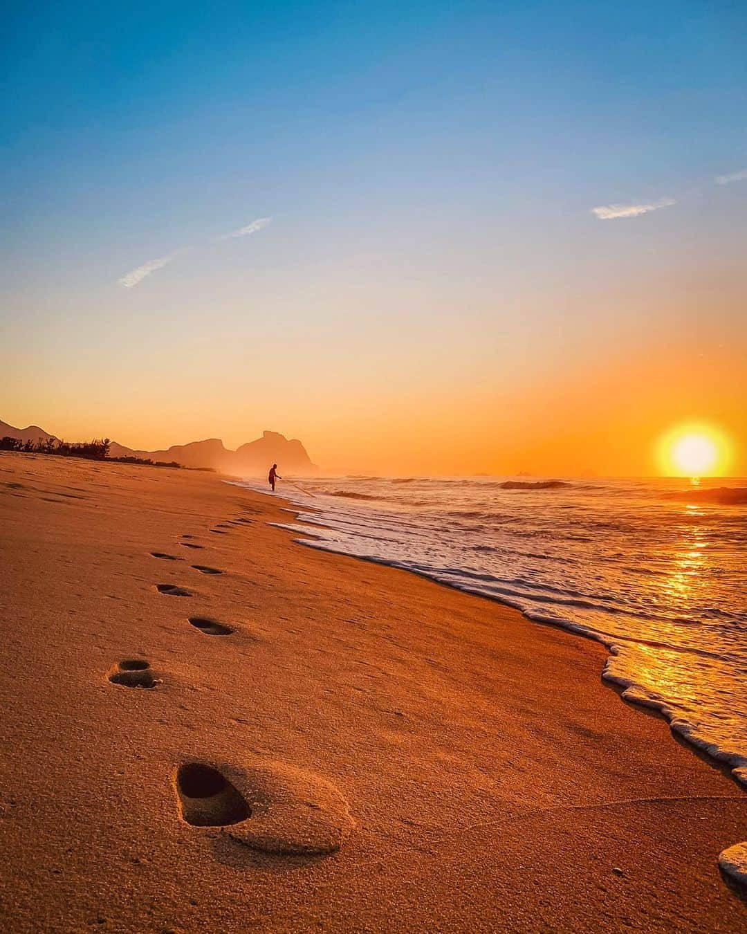 appleさんのインスタグラム写真 - (appleInstagram)「"I want to represent every corner of my city." #riodejaneiro #ShotoniPhone by Rafael T. @rafatorresrj」9月5日 23時49分 - apple