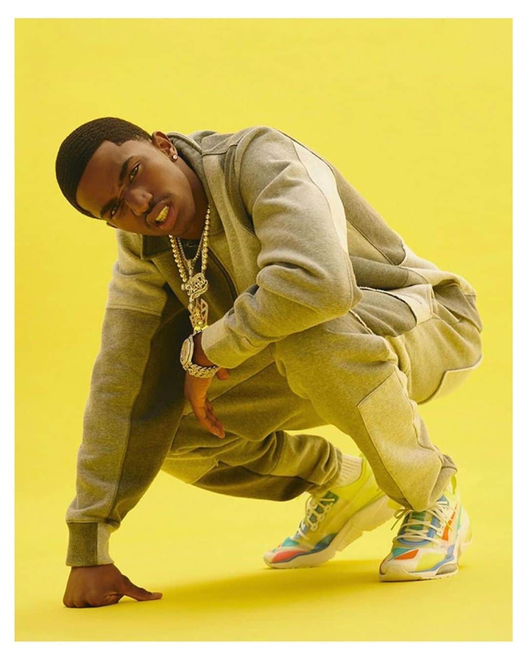 オバディア&サンズのインスタグラム：「Piece by piece. @kingcombs in the Patchwork Sweatsuit for @highsnobiety available 9/6」