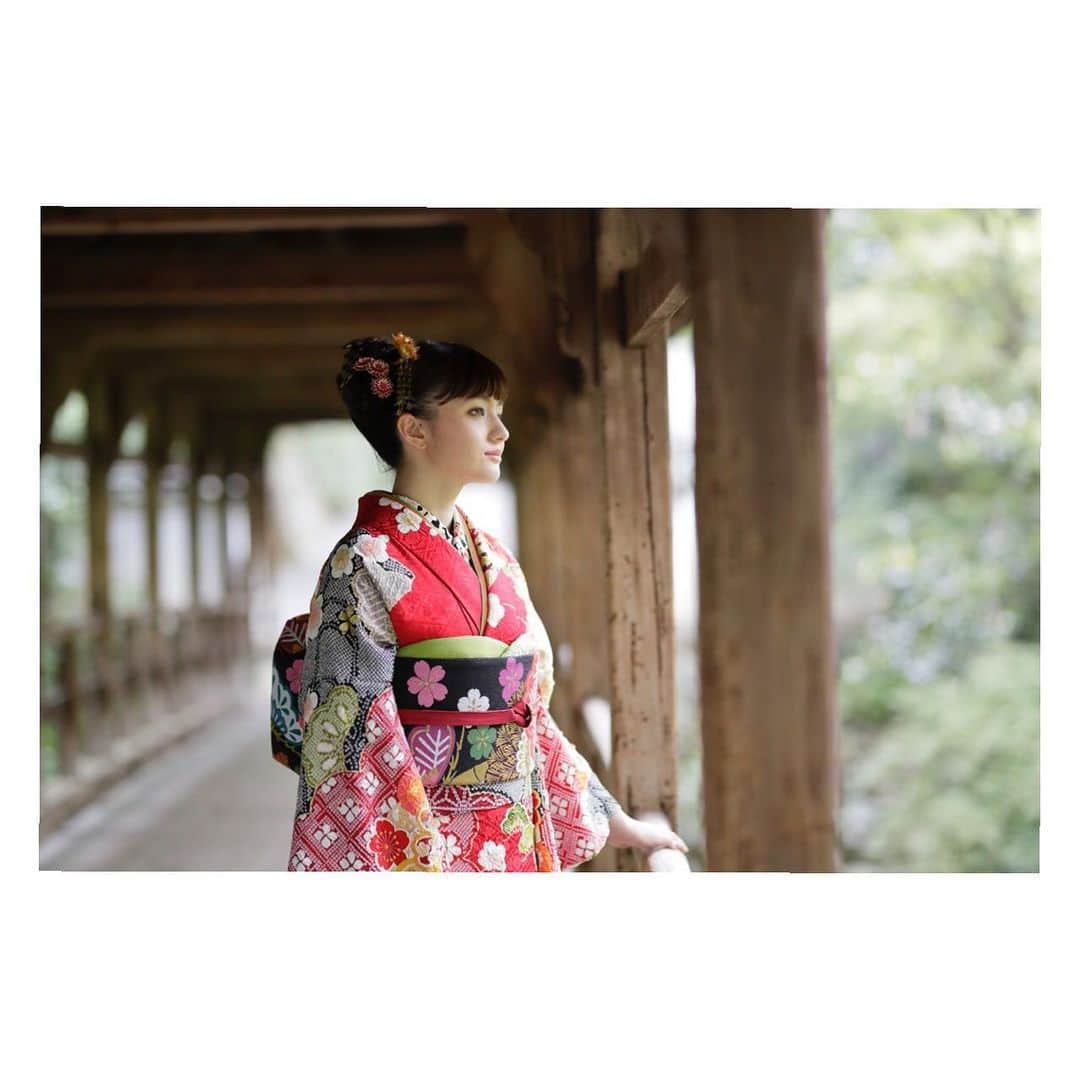アヤカ・ウィルソンさんのインスタグラム写真 - (アヤカ・ウィルソンInstagram)「. 成長した先に見える景色はきっと綺麗に感じると思うんだ☺️ だから今日も頑張れる。 だから今日も頑張りたいと思える。 . #大人な女性 #成人式 #着物 #kimono #アヤカウィルソン #ayakawilson」9月6日 0時11分 - ayakawilson_official