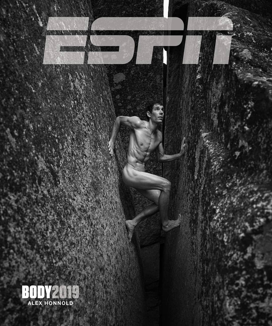 Cory Richardsさんのインスタグラム写真 - (Cory RichardsInstagram)「I'll be posting more images throughout today and tomorrow of this shoot. In the mean time, head to my profile for the link to the full spread of my shoot with @alexhonnold for @espn annual issue of "The Body Issue"  #alexhonnold #espn #thebodyissue」9月6日 0時29分 - coryrichards