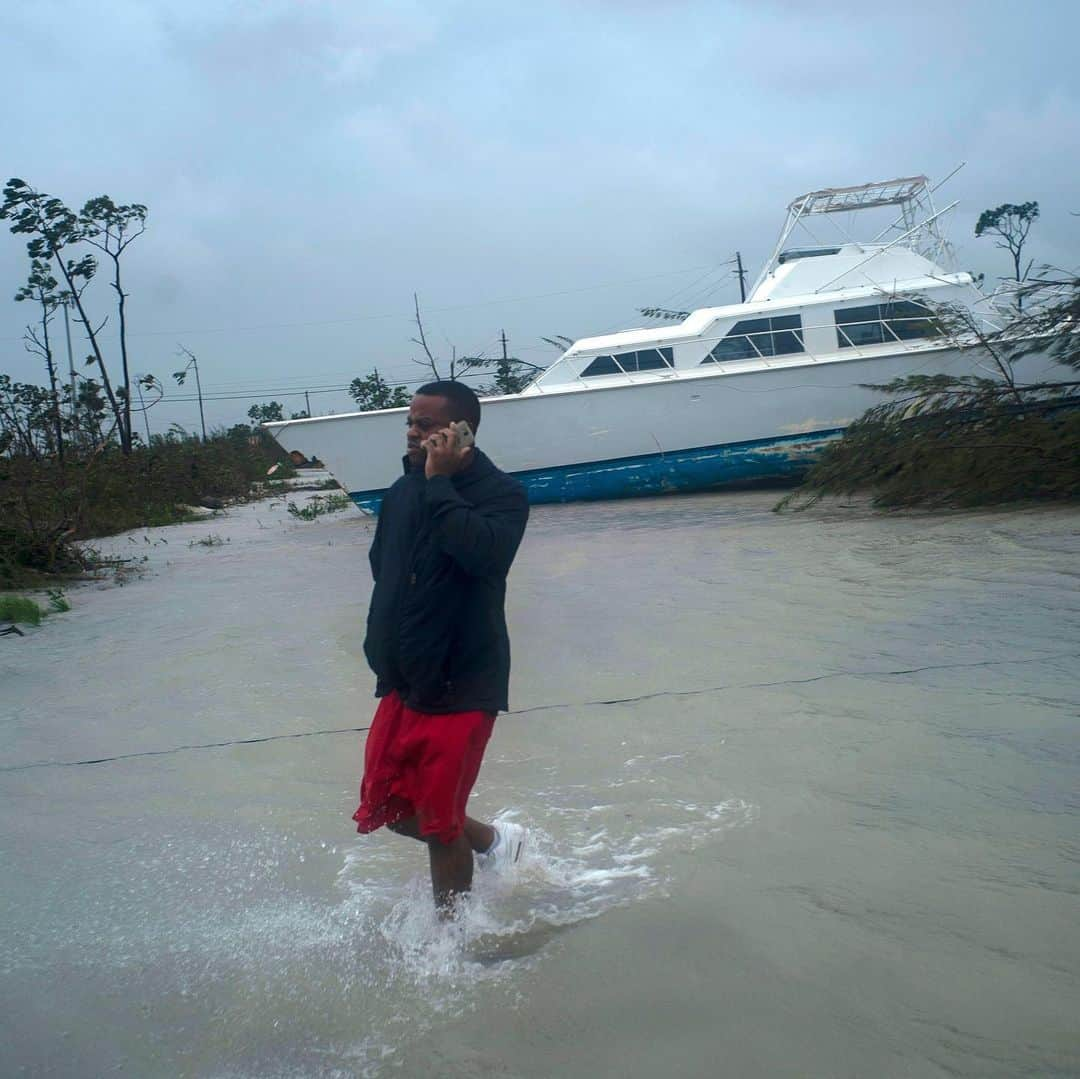 CNNさんのインスタグラム写真 - (CNNInstagram)「“There is nothing left,” said CNN’s Paul Newton of Man-O-War, an island in the Bahamas that was ravaged by #HurricaneDorian this week. The storm slammed into the Bahamas as a Category 5 hurricane with 180 mph winds, leaving at least 20 dead, though the prime minster expected the death toll to rise. Hurricane Dorian was downgraded to a Category 2 storm on Thursday morning, but was expected to remain powerful as it approached the Carolinas. Click the link in our bio for live updates on the storm. (📸: Scott Olson/Getty Images, Gonzalo Gaudenz/AP, Erik Villa Rodriguez/US Coast Guard/AFP/Getty Images, Brendan Smialowski/AFP/Getty Images, Dante Carrer/Reuters, Ramon Espinosa/AP)」9月6日 1時04分 - cnn