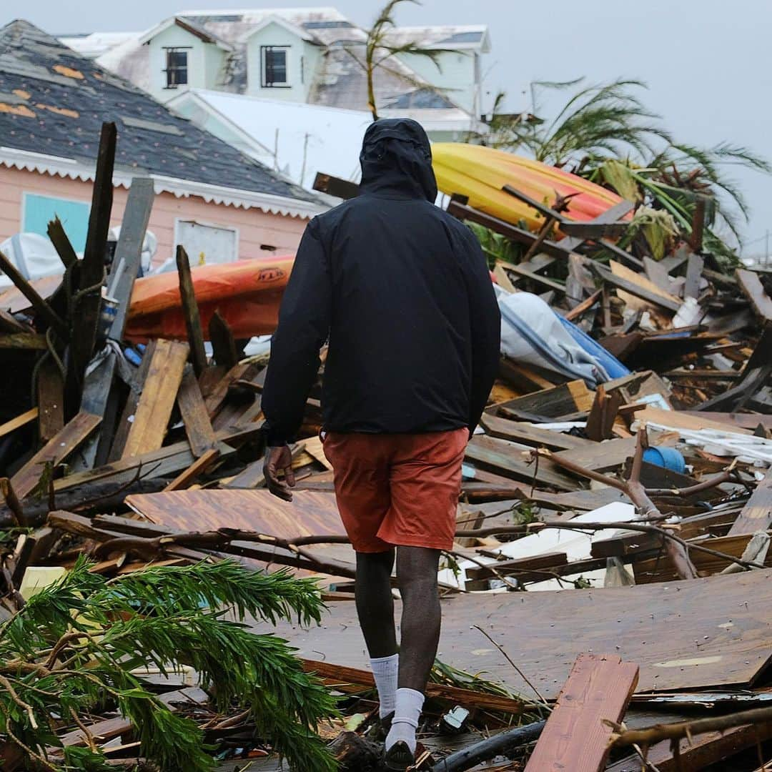 CNNさんのインスタグラム写真 - (CNNInstagram)「“There is nothing left,” said CNN’s Paul Newton of Man-O-War, an island in the Bahamas that was ravaged by #HurricaneDorian this week. The storm slammed into the Bahamas as a Category 5 hurricane with 180 mph winds, leaving at least 20 dead, though the prime minster expected the death toll to rise. Hurricane Dorian was downgraded to a Category 2 storm on Thursday morning, but was expected to remain powerful as it approached the Carolinas. Click the link in our bio for live updates on the storm. (📸: Scott Olson/Getty Images, Gonzalo Gaudenz/AP, Erik Villa Rodriguez/US Coast Guard/AFP/Getty Images, Brendan Smialowski/AFP/Getty Images, Dante Carrer/Reuters, Ramon Espinosa/AP)」9月6日 1時04分 - cnn