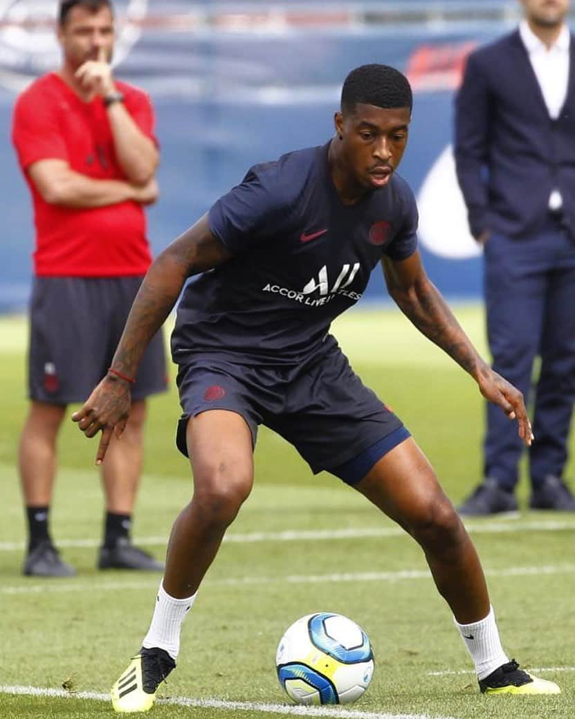 プレスネル・キンペンベさんのインスタグラム写真 - (プレスネル・キンペンベInstagram)「👀⚽ #LAFORCE」9月6日 1時13分 - kimpembe3