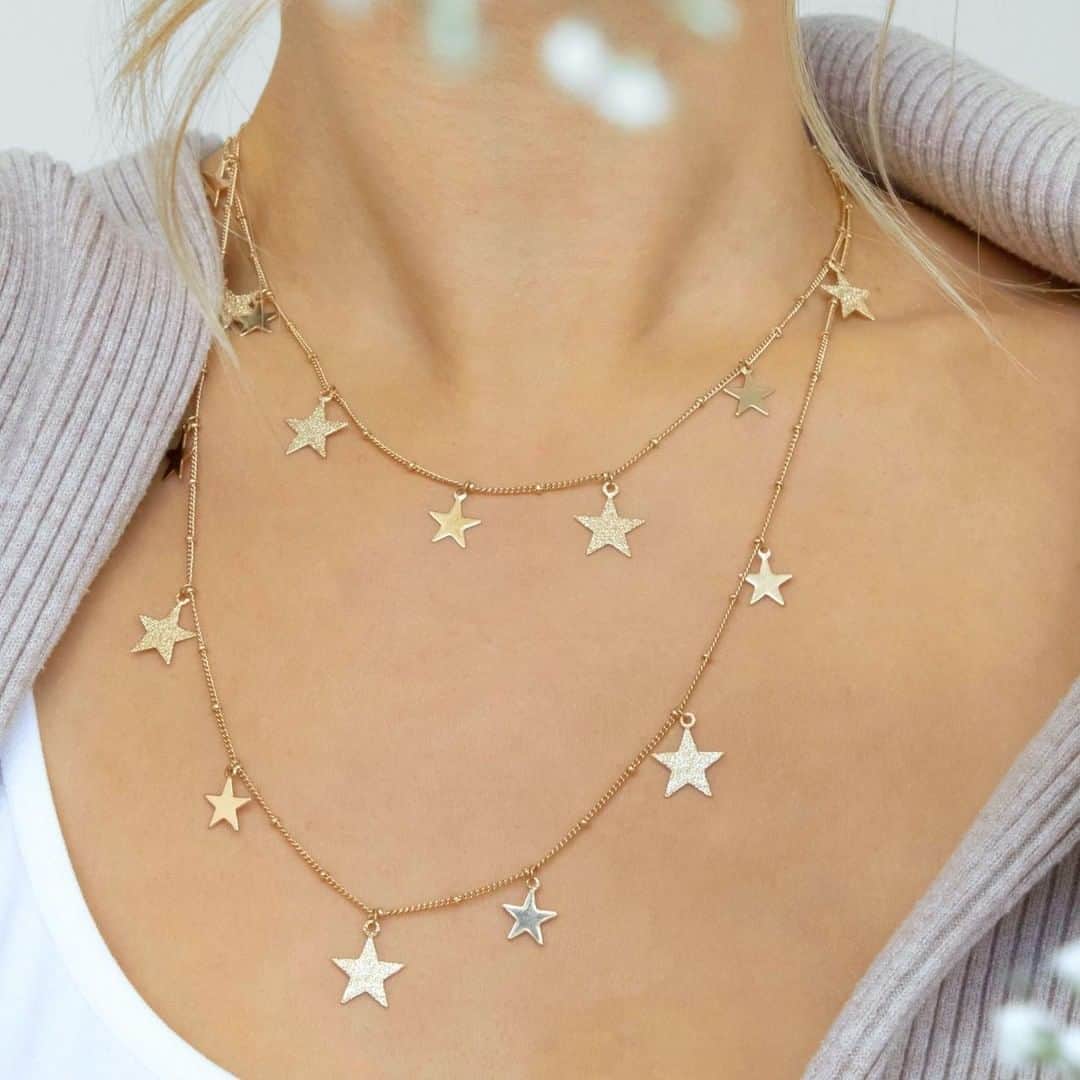 のインスタグラム：「🌟Our midweek pick! Show everyone you have star power with our Falling Star Necklace, the perfect party piece!🌟⁠ ⁠ #oreliajewellery #oreliaaccessories #starnecklace #instastyle」