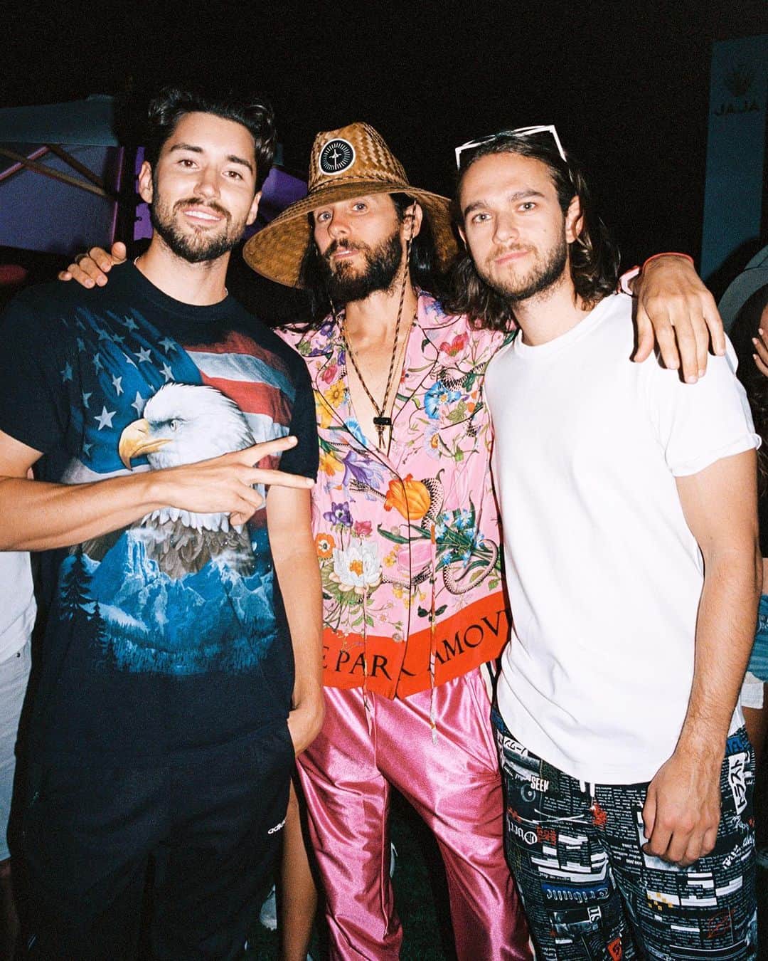 Bryant Eslavaさんのインスタグラム写真 - (Bryant EslavaInstagram)「and more photos from the @thechainsmokers party 🎞 • swipe 👈 to see 10 photos •」9月6日 2時06分 - bryant