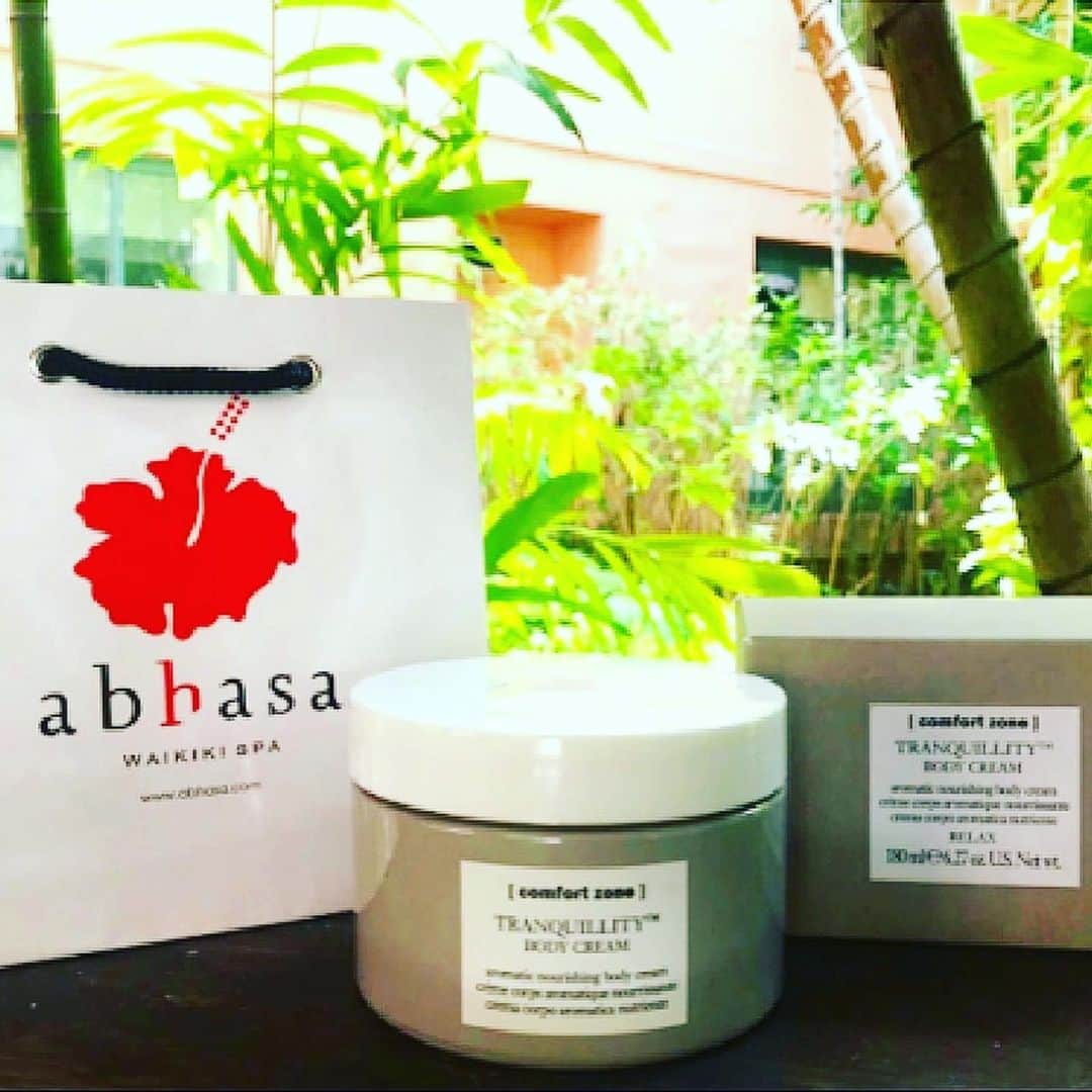 Hundred Dreamsさんのインスタグラム写真 - (Hundred DreamsInstagram)「#Repost @abhasaspa ・・・ Don’t miss out on our special Happy Prize Bag this month! Book an appointment with us, and you will have the chance to win our “Happy Prize Bag!” which includes a random selection of full-sized skincare products from our retail store! ⠀⠀⠀⠀⠀⠀⠀⠀ ⠀⠀⠀⠀⠀⠀⠀⠀⠀⠀⠀ ⠀⠀⠀⠀⠀ 9月も始まりましたね！🚨アバサスパの夏の大企画🚨 アバサを予約した人限定✨凄い商品が当たるチャンスです。ハッピーバッグ企画お見逃しなく！詳細は右にスワイプしてね❤️⠀⠀⠀⠀⠀⠀⠀⠀ ⠀⠀⠀⠀⠀⠀⠀⠀⠀⠀⠀ ⠀⠀⠀⠀⠀⠀⠀ ⠀⠀⠀⠀⠀⠀⠀⠀⠀⠀⠀⠀ ⠀⠀⠀⠀⠀⠀⠀⠀⠀⠀⠀ ⠀⠀⠀⠀⠀⠀⠀⠀⠀⠀⠀⠀ ⠀⠀⠀⠀⠀⠀⠀⠀⠀⠀⠀⠀ ⠀⠀⠀⠀⠀⠀⠀⠀⠀⠀⠀⠀ ⠀⠀⠀⠀⠀⠀⠀⠀⠀⠀⠀ ⠀⠀⠀⠀⠀⠀⠀⠀⠀⠀⠀⠀⠀⠀⠀⠀⠀⠀⠀⠀⠀ ⠀⠀⠀⠀⠀⠀⠀⠀⠀⠀⠀⠀ ⠀⠀⠀⠀⠀⠀⠀⠀⠀⠀⠀⠀ ⠀⠀⠀⠀⠀#abhasa #abhasaspa #royalhawaiian #hawaiian #hilife #spa #aloha #spaday #beautiful #massage #skincare #hawaii #waikiki #promotion #ハワイ #ハワイ大好き #ハワイ好き #ハワイ好きな人と繋がりたい #アバサスパ #アバサ #ロミロミ #マッサージ #ロイヤルハワイアン #スパカカラ #カカラ #シェラトンワイキキ」9月6日 7時45分 - hundred_dreams