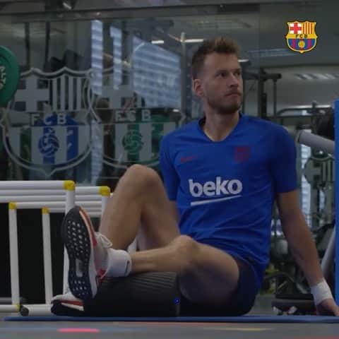 ノルベルト・ムラーラ・ネトのインスタグラム：「#ganas 💪🏼 @fcbarcelona」