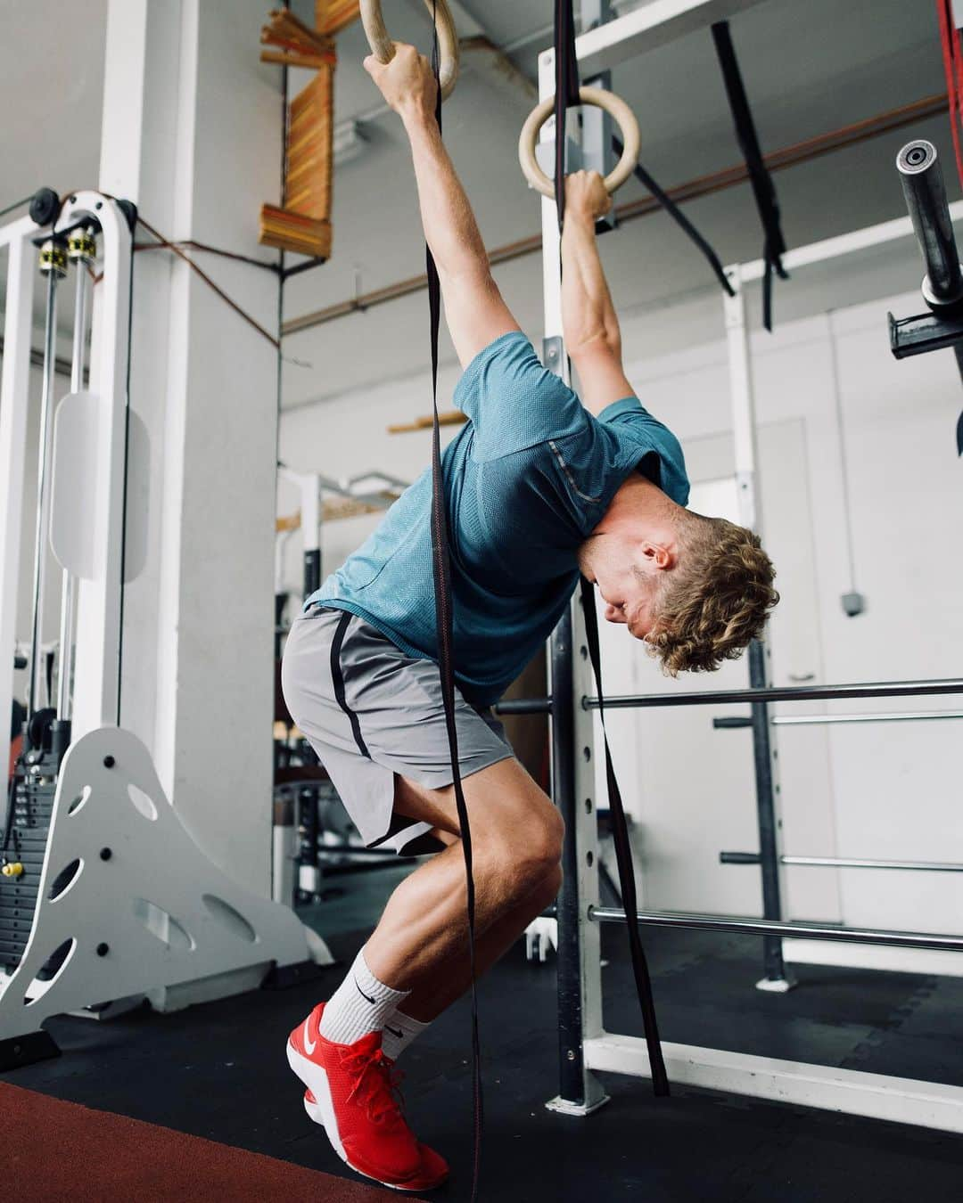 ケビン・マイヤーさんのインスタグラム写真 - (ケビン・マイヤーInstagram)「Stretch 🙃 . @niketraining」9月6日 2時31分 - mayer.deca