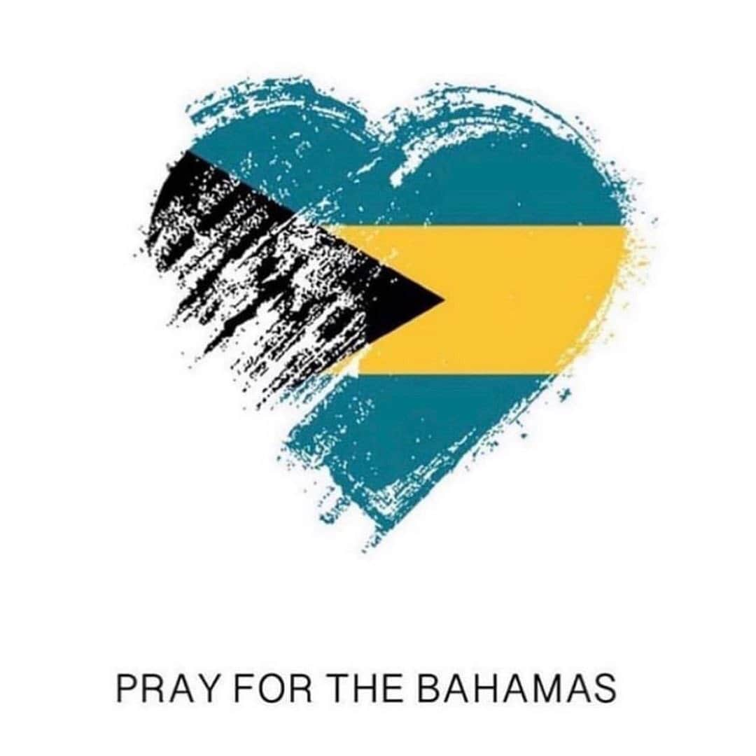 ディディさんのインスタグラム写真 - (ディディInstagram)「The Bahamas is one of the most beautiful places in the world, one of my favorite places to travel to. I will not only pray for the people of the Bahamas but will also make sure to help in the best way possible. God bless」9月6日 2時58分 - diddy