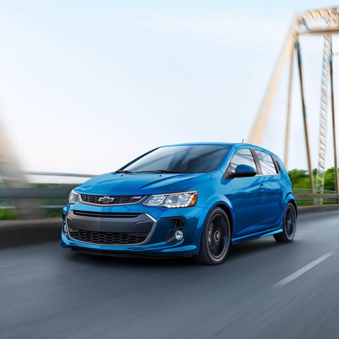 シボレーのインスタグラム：「Turn errands into excursions. #ChevySonic」