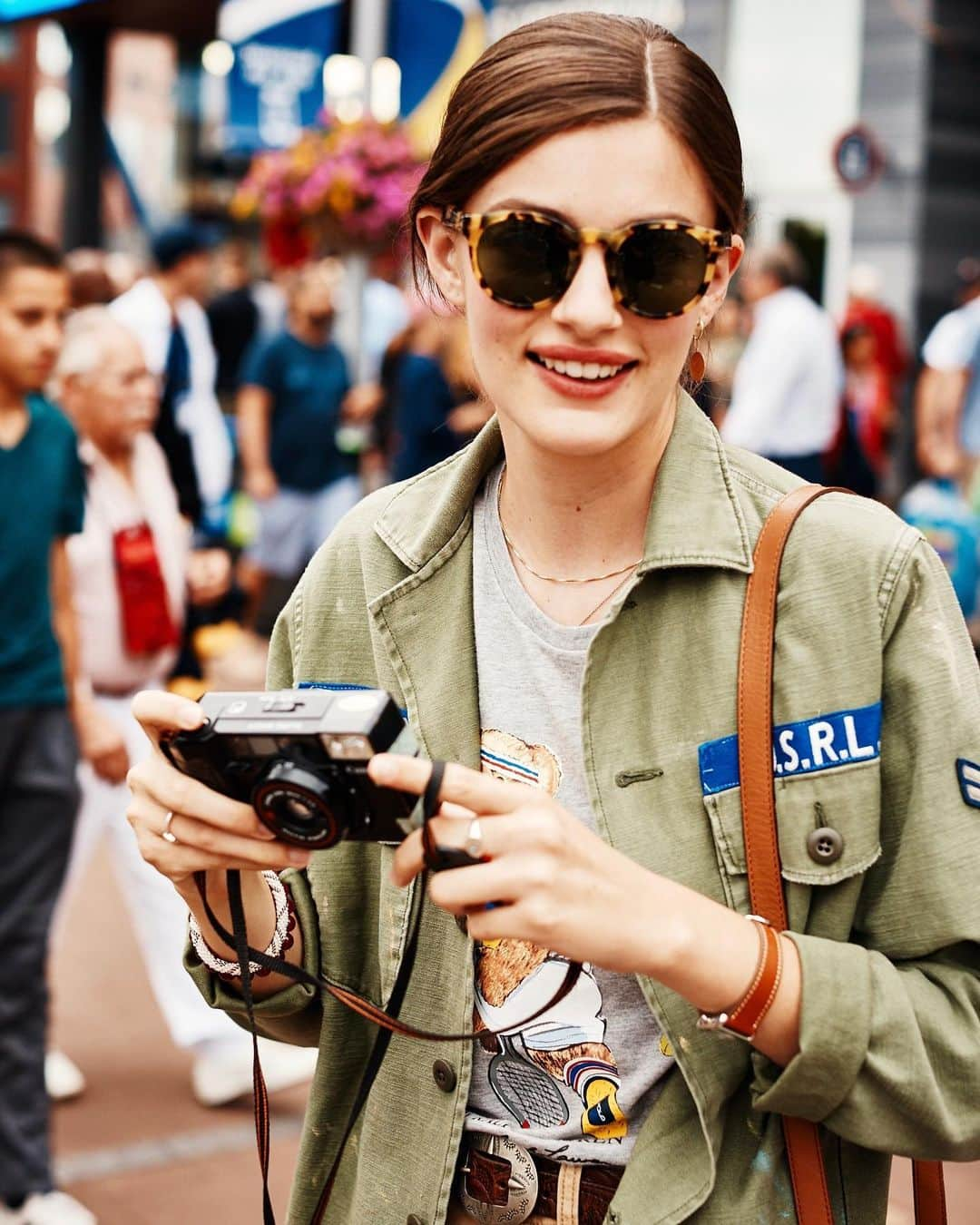 Polo Ralph Laurenさんのインスタグラム写真 - (Polo Ralph LaurenInstagram)「Actress and skilled tennis player #DianaSilvers joined us at the @USOpen to watch some of the biggest names in tennis.  Her chosen spectator style included a #PoloBear tee and @RalphLauren Bedford Sunglasses. “When I was younger, I’d wear my tennis clothes to the tournaments, because I really wanted to be a part of it. Now, I just want to be comfortable and relaxed,” she explained.  Read more from Diana’s Q&A by downloading #ThePoloApp (US Only)  #PoloRalphLauren #USOpen」9月6日 3時34分 - poloralphlauren