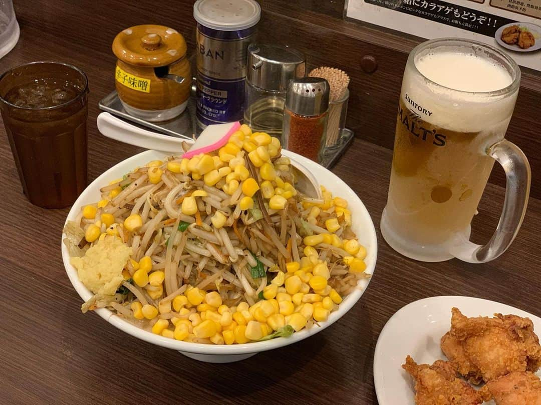 MAX鈴木さんのインスタグラム写真 - (MAX鈴木Instagram)「世界一好きな濃厚タンメン🍥  野菜とコーンを増すとこうなります🌽🥬🎃 生姜コールもお忘れなく💛  #濃厚タンメン #ramen」9月6日 4時29分 - max_suzuki