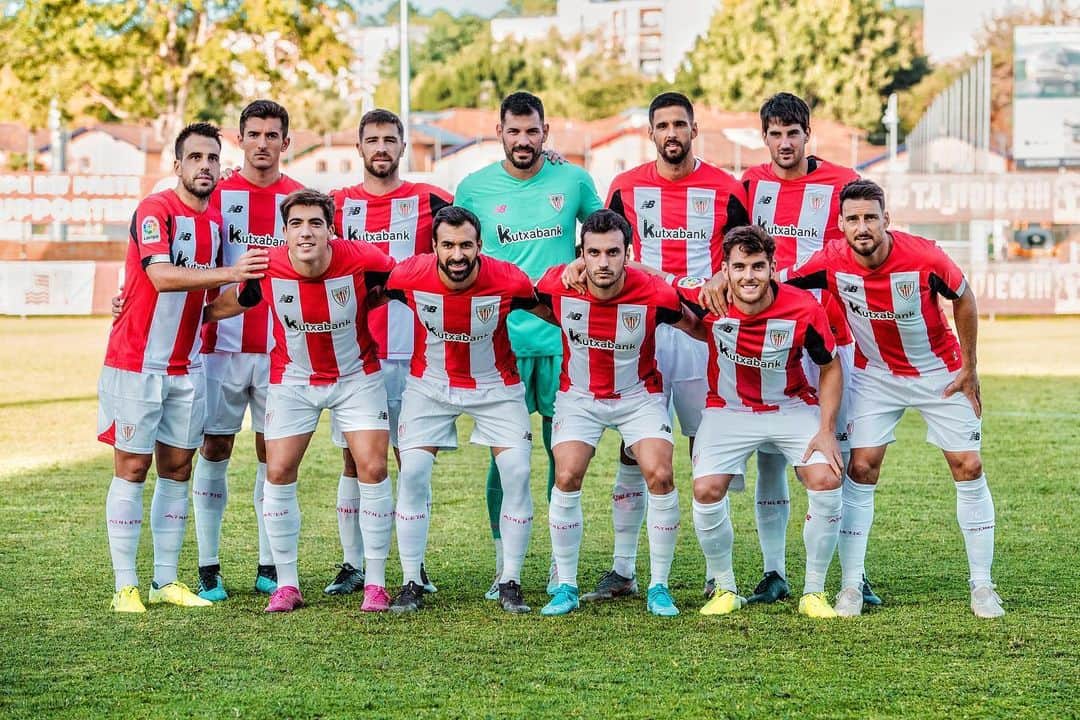 イバイ・ゴメスのインスタグラム：「‪Victoria en el amistoso de esta tarde vs @toulousefc 💪🏼‬ ‪Buen trabajo del equipo.‬ ‪Gracias a todos los que habéis estado animándonos 🙏🏻‬ ‪Dos días de descanso y el domingo vuelta para empezar a preparar el próximo partido de @laliga vs @rcdmallorcaoficial ⚽️‬ ‪Aupa @athleticclub ! 🦁 🔴⚪️‬」