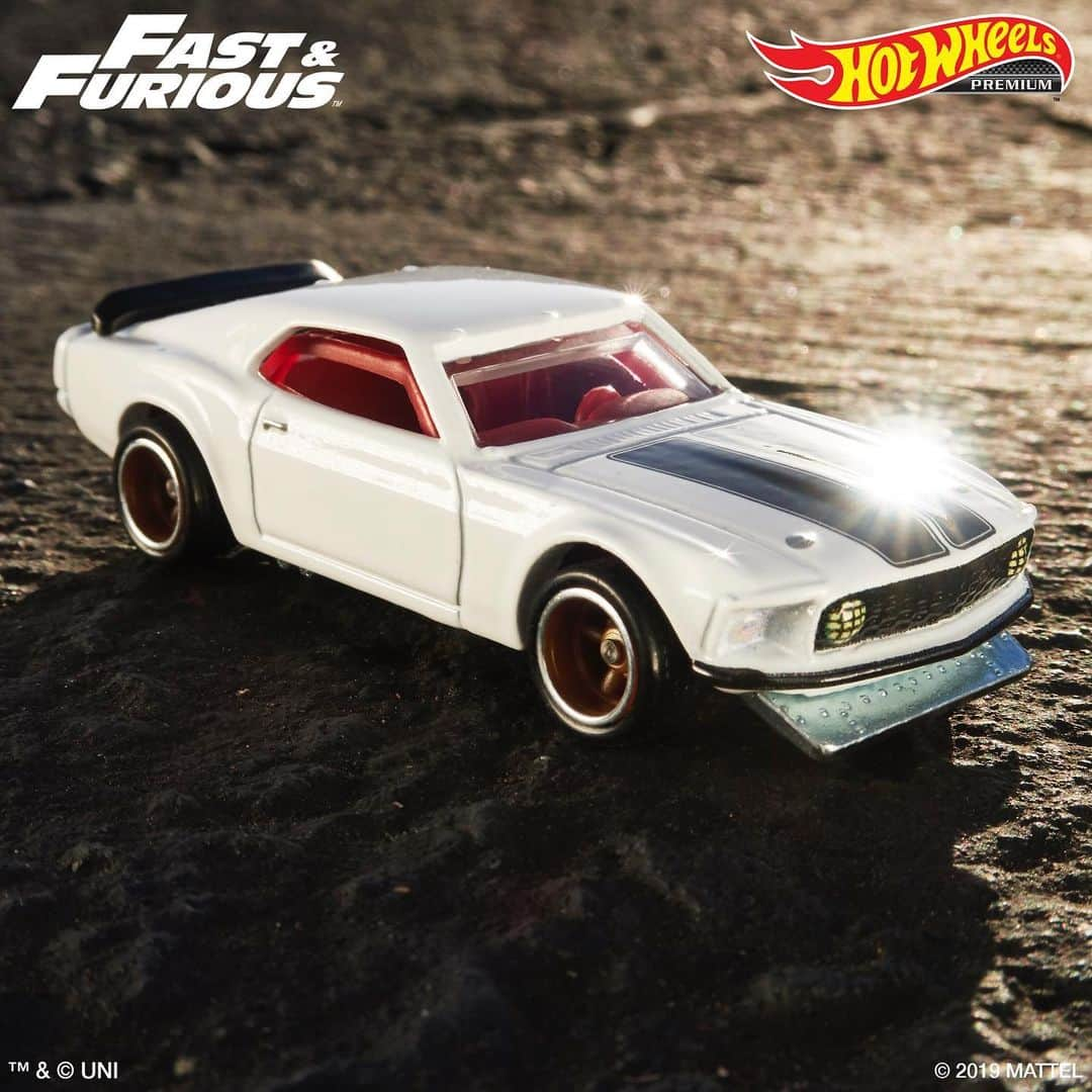 Hot Wheelsさんのインスタグラム写真 - (Hot WheelsInstagram)「Living life a ¼ mile at a time with some Fast & Furious muscle 💪 #HotWheels #FastFurious」9月6日 5時12分 - hotwheelsofficial