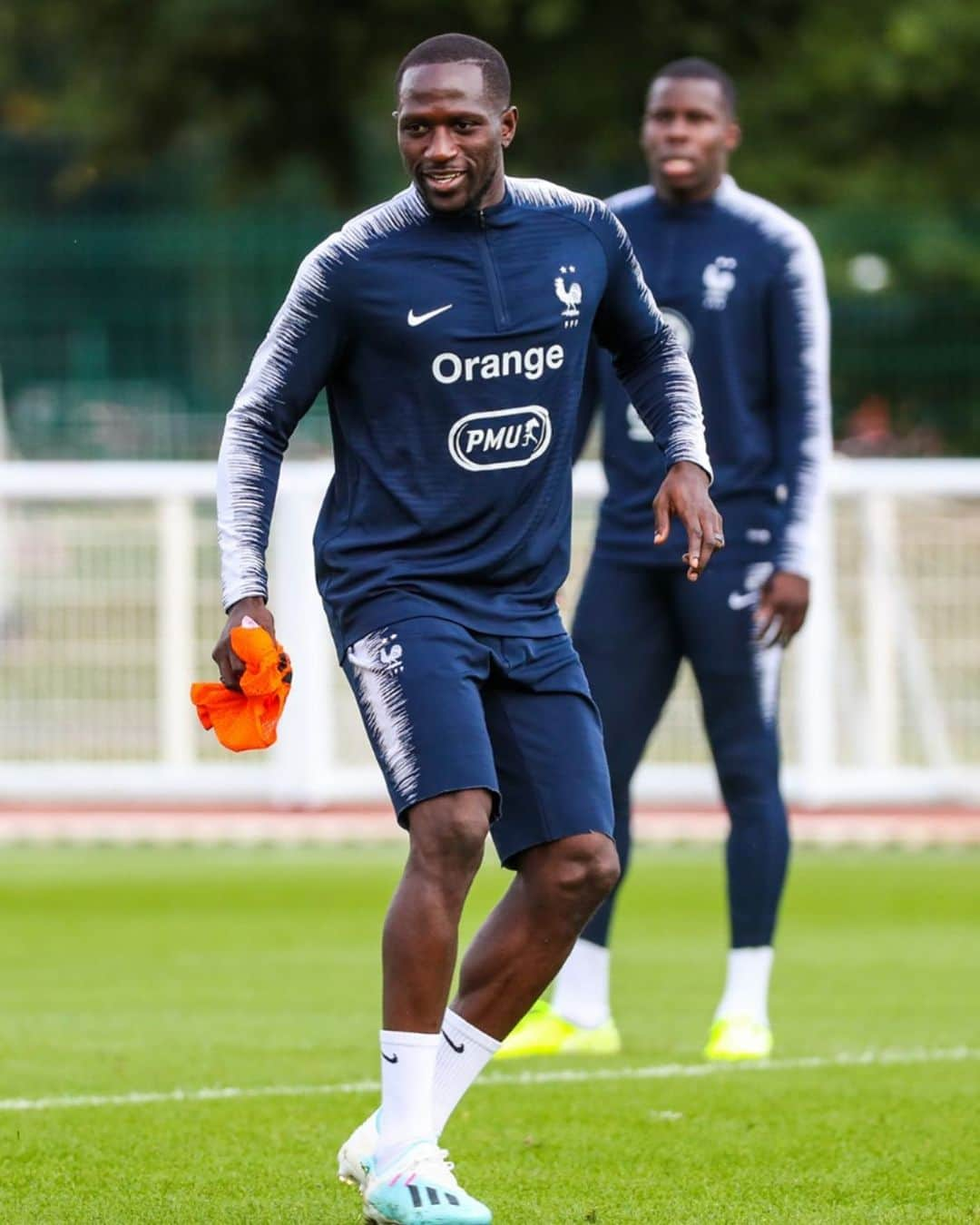 ムサ・シソコさんのインスタグラム写真 - (ムサ・シソコInstagram)「📸😀 Entraînement 🇫🇷 #EquipeDeFrance #FiersDetreBleus #MS17」9月6日 5時50分 - moussasissokoofficiel