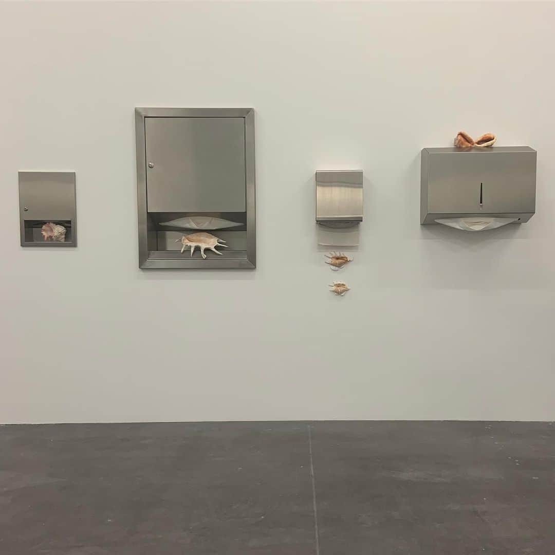 ジャンポールレスパナールのインスタグラム：「. Gabriel Kuri Sorted, Resorted  Big big crush.  Absolutely loved it! #gabrielkuri @wiels_brussels」