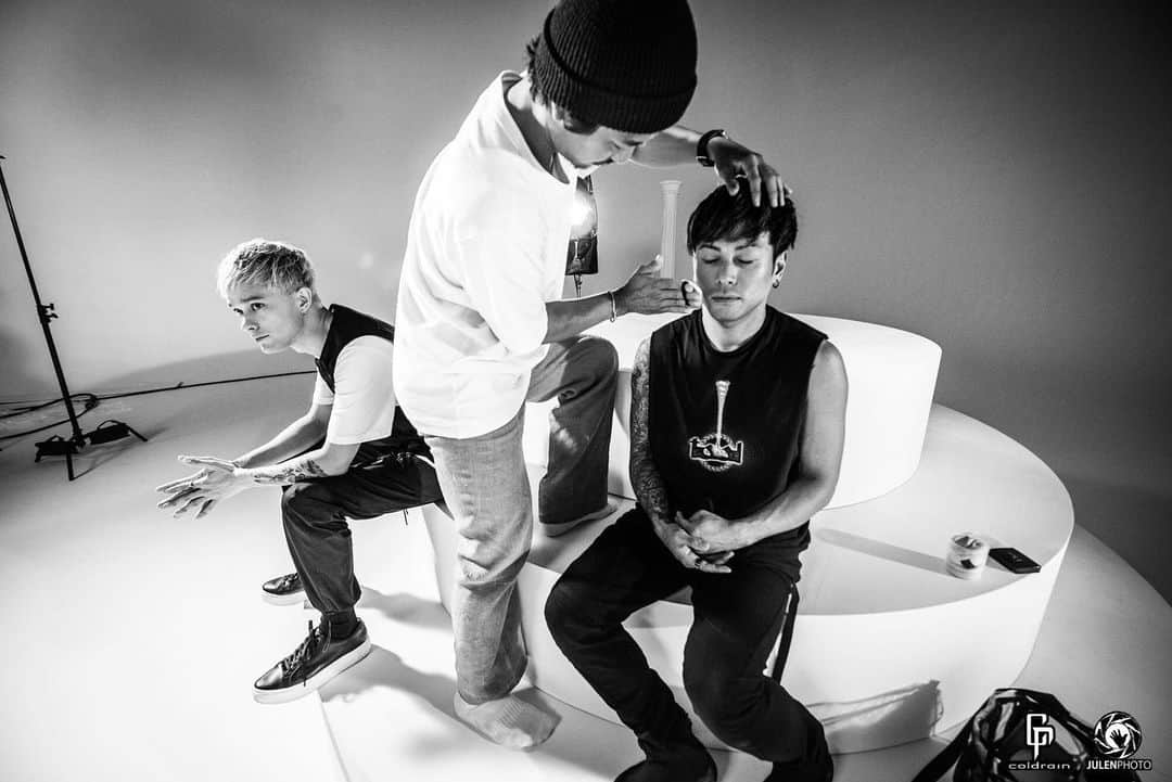 Sugiさんのインスタグラム写真 - (SugiInstagram)「THE SIDE EFFECTS  オフショット的な🌷 Photo by @julenphoto」9月6日 15時52分 - sugi_coldrain