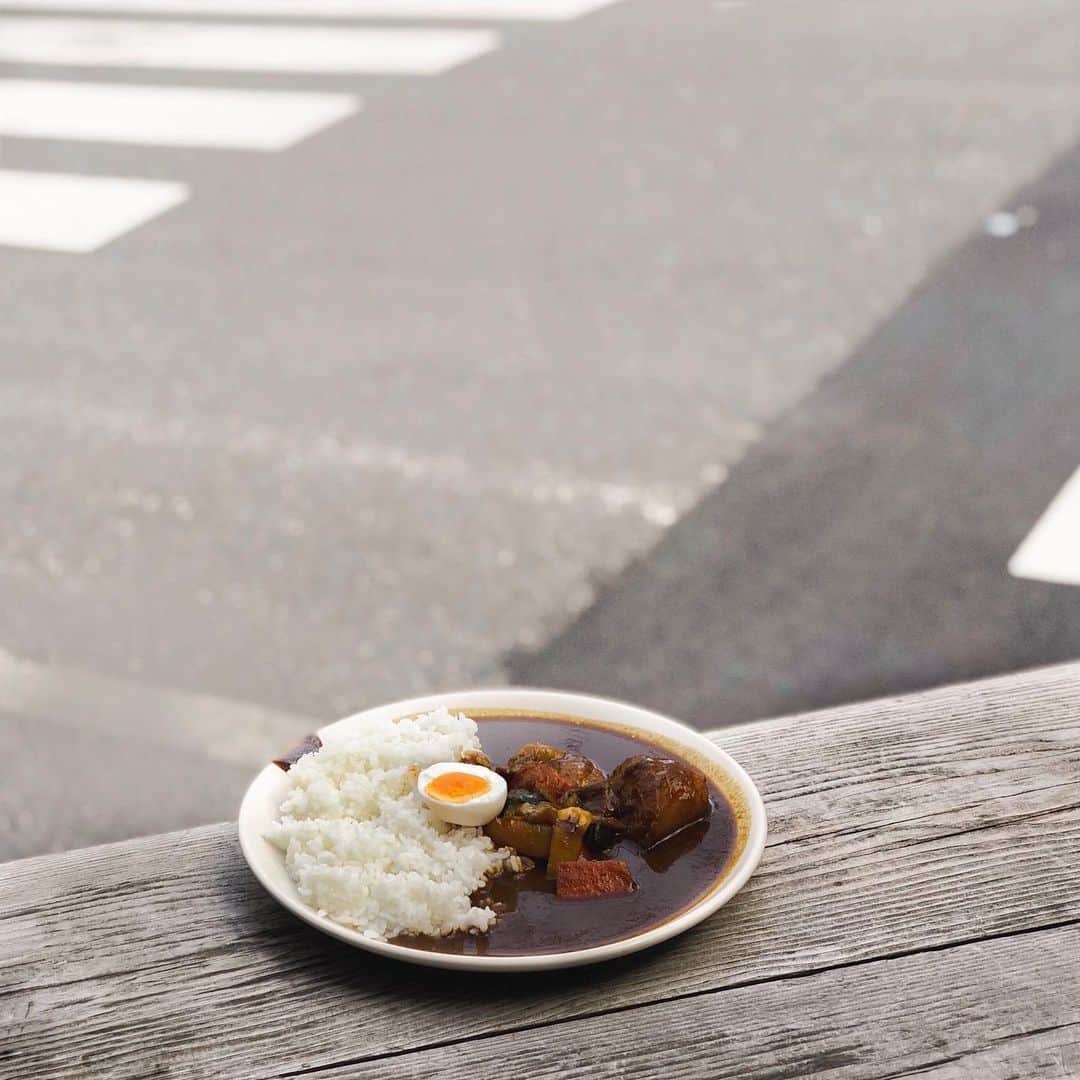 徐琁さんのインスタグラム写真 - (徐琁Instagram)「喜歡這家的咖喱飯 算是偏甜的日式口味 很濃郁飯也超好吃真讓人想念😭❤️」9月6日 16時16分 - cos55555