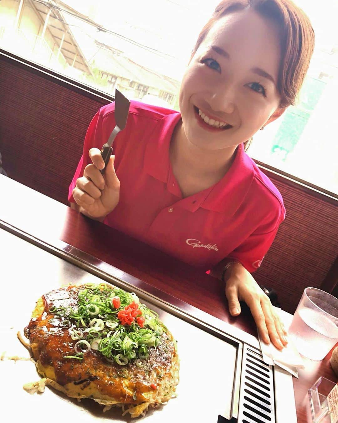 松原江里佳さんのインスタグラム写真 - (松原江里佳Instagram)「❤︎ 日本テレビ「news every.」 今日の18時15分〜特集コーナーに出演します♡ ❤︎ ❤︎ 先日の広島🍁出張で念願のお好み焼き(≧∀≦) いつも母の手作りだったので、鉄板で食べたのは初めて✨ あ〜お仕事頑張ってよかった💓 #広島  #お好み焼き #粉物大好き #ソース大好き  #田の久 #釣り #がまかつ #でこ #フリーアナウンサー #スターダスト  #news #newsevery #リポーター」9月6日 16時16分 - erika_matsubara