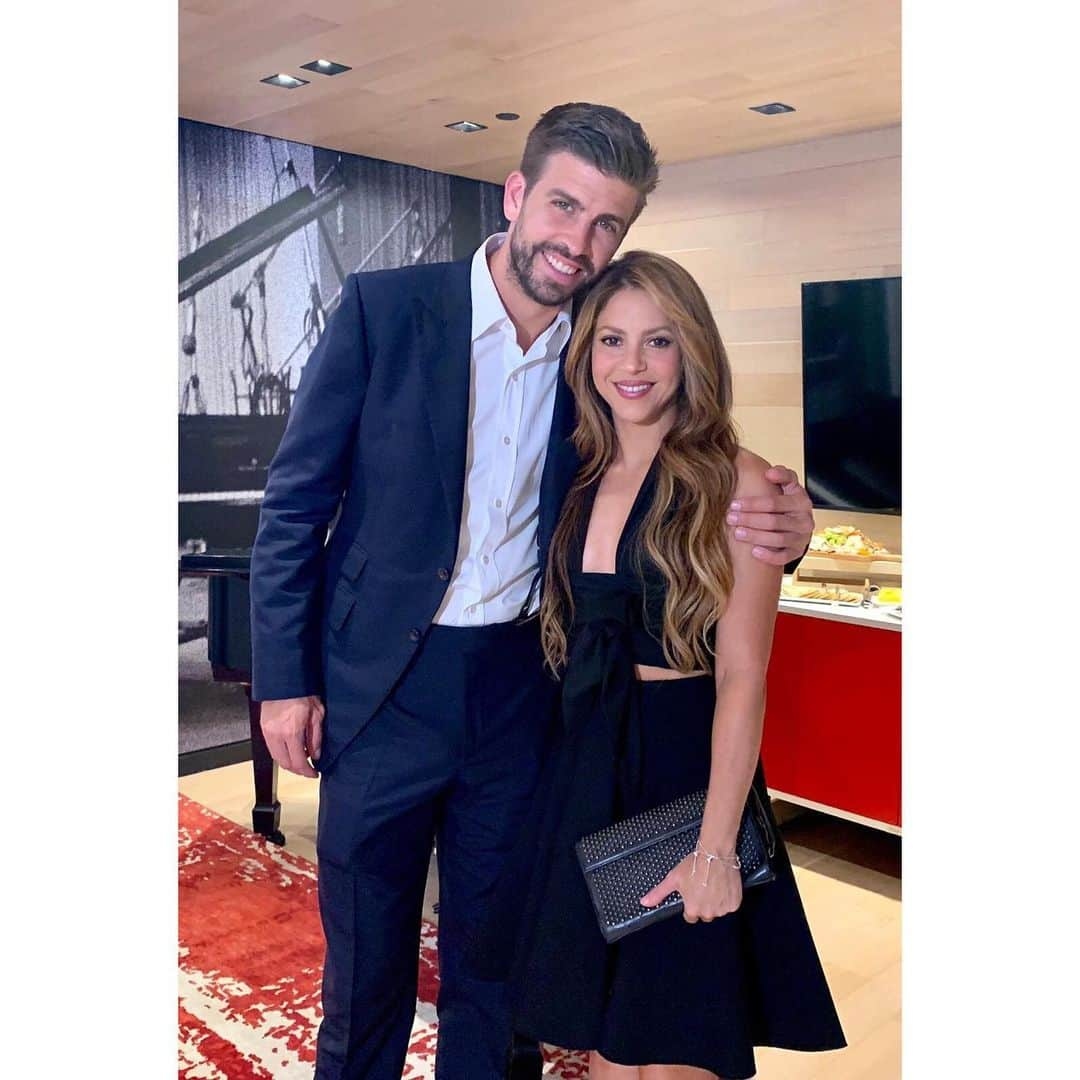 シャキーラさんのインスタグラム写真 - (シャキーラInstagram)「At Sony Music NY accompanying @3gerardpique  and @kosmostennis!」9月6日 8時47分 - shakira