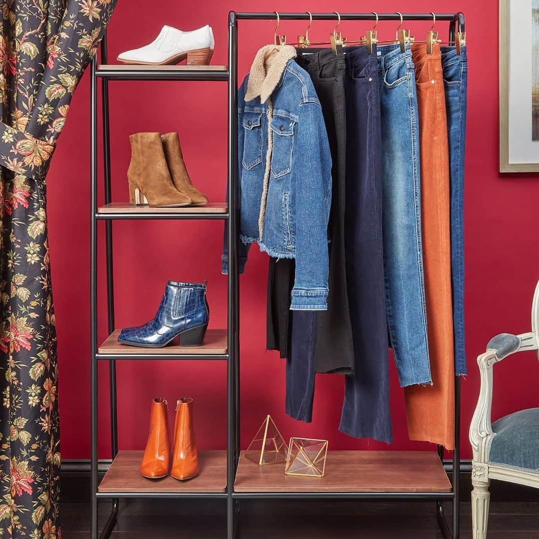 サムエデルマンのインスタグラム：「We've got everything you need to transition your style.」
