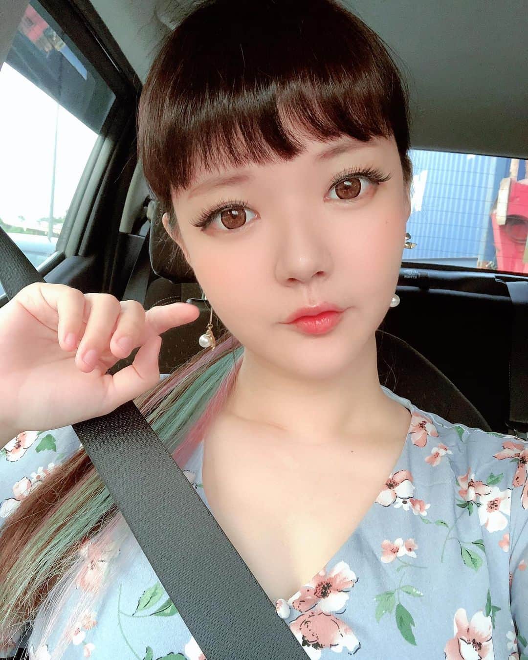 YingTzeさんのインスタグラム写真 - (YingTzeInstagram)「Good Morning ~ ! ☀️✨ Heading to Penang for Penang Esports Festival this weekend. Will be there both days as Guest Cosplayer. _ Been awhile since I visited Penang for events ~ see you soon if you are attending ! I’ll post up the schedule soon. ❤️ ( so you know where and what time to find me 😂 ) I only brought some prints as merchandise this time , all the sold out prints are restocked this weekend ! #blessed #girlwithlonghair」9月6日 9時02分 - yingtze