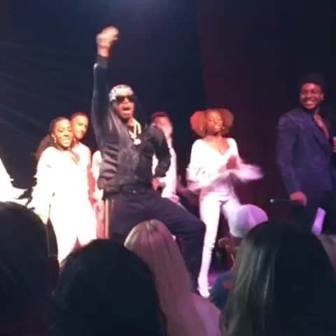 MCハマーのインスタグラム：「The Dance is owned from the #Soul🕺🏿💃🏿🕺🏿💃🏿🕺🏿💃🏿🕺🏿💃🏿」