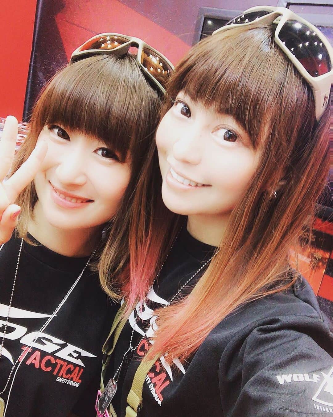 のインスタグラム：「EDGE girl's 頑張ってまっす✨✨✨ #東京ビックサイト #EDGE #girls」