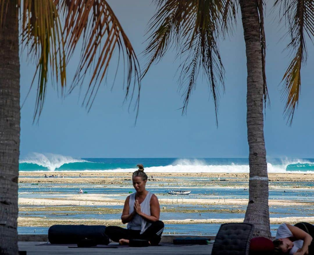 surflineさんのインスタグラム写真 - (surflineInstagram)「Turns out, the secret to praying for surf is that you actually have to look away from the ocean for it to have any chance of success. Case in point: Rote, Indonesia, yesterday. 📷: @liquidbarrel」9月6日 11時37分 - surfline