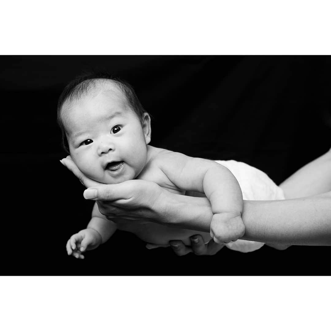Photo Studio178さんのインスタグラム写真 - (Photo Studio178Instagram)「🌍Hello world🌍 ✨👶✨ ｡.:*・ ✽.｡.:* https://17hachi.com  #新生児 #newborn #生後2ヶ月  #newbornbaby #babygirl #出産準備 #newbornphotography #photo  #photography  #赤ちゃん  #baby #マタニティ #indies_gram #kids_japan #instagram_kids #tv_kidz  #ig_kids #monochrome  #igbabies #igfamily_friends  #コドモノ #コズレ #ママリ #mamanoko  #月島 #勝どき #豊洲  #中央区 #江東区」9月6日 12時26分 - photo_studio_178