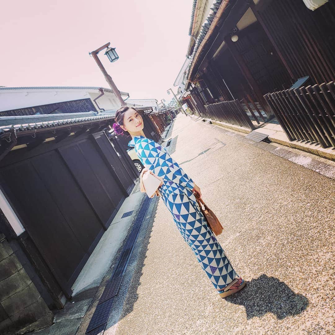 中島亜梨沙さんのインスタグラム写真 - (中島亜梨沙Instagram)「JR東海｢うまし うるわし 奈良｣ webムービーに出演中です 今回うかがった橿原神宮も今井町も神秘的な雰囲気でとても素敵な場所 奈良に行く度に新しい奈良の魅力を発見しています☝️ 連れて帰りたいほど可愛らしい後輩の小川紗良ちゃんと😃 皆さまもぜひ魅力満載の奈良へ🦌 . #JR東海 #うましうるわし奈良 #橿原神宮 #今井町 #うのまち珈琲店」9月6日 12時43分 - arisa_nakajima_desu
