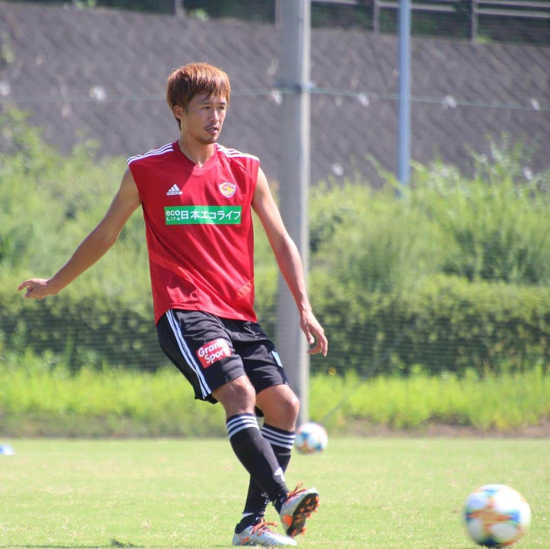 ベガルタ仙台さんのインスタグラム写真 - (ベガルタ仙台Instagram)「9月6日 トレーニング #ベガルタ仙台 #仙台 #サッカー #Jリーグ #2019シーズン #スローガン #ReVolution 永戸勝也 #2番 #平岡康裕 #13番 #ハモンロペス #9番 #常田克人 #33番」9月6日 13時29分 - vegaltasendai