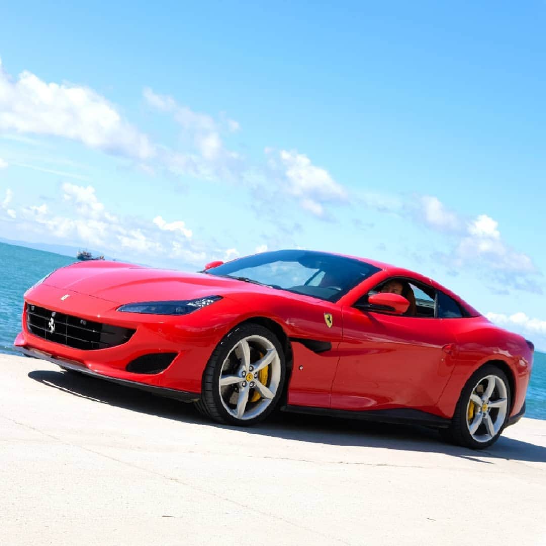 Ferrari APACさんのインスタグラム写真 - (Ferrari APACInstagram)「“Incredibly fast but docile, the Ferrari Portofino makes for a great first Ferrari. It’s an all-rounder that’s perfect for weaving through traffic in Manila or as a getaway car on weekends.” - @kennethcobonpue⁣ ⁣ Kickstart your own #FerrariPortofino journey via link in bio.⁣ ⁣ #JourneyWithFerrariPortofino #FerrariDrivingExcellence⁣ #FerrariPortofinoExperience #Cebu #CebuPH #WheninCebu #Philippines⁣」9月6日 14時17分 - ferrariapac