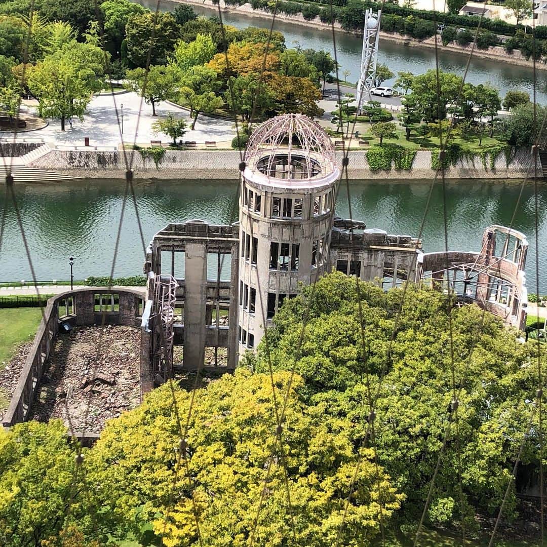 古市憲寿さんのインスタグラム写真 - (古市憲寿Instagram)「広島に行ってました。暑くて街歩き謎は断念した。  #広島 #おりづるタワー」9月6日 14時53分 - poe1985