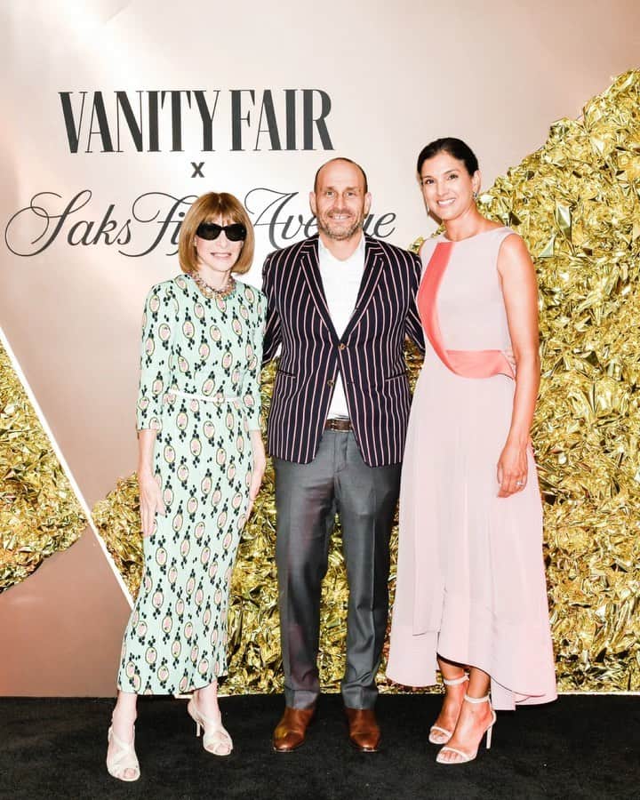 Saks Fifth Avenueのインスタグラム：「#AboutLastNight Saks Fifth Avenue and @vanityfair celebrate Vanity Fair’s Best-Dressed 2019. #SaksStyle  Featuring: @voguemagazine, @marc_metrick, @radhikajones, @priyankachopra, @janetmock, @nattyiceofficial, @louboutinworld, @sammyzaitz, @danievans1, @vicmensa, @nickyhilton, @zacposen, @hollyhpan, @brittanysnow, @justineskye, @briascotttt, @inscotts」