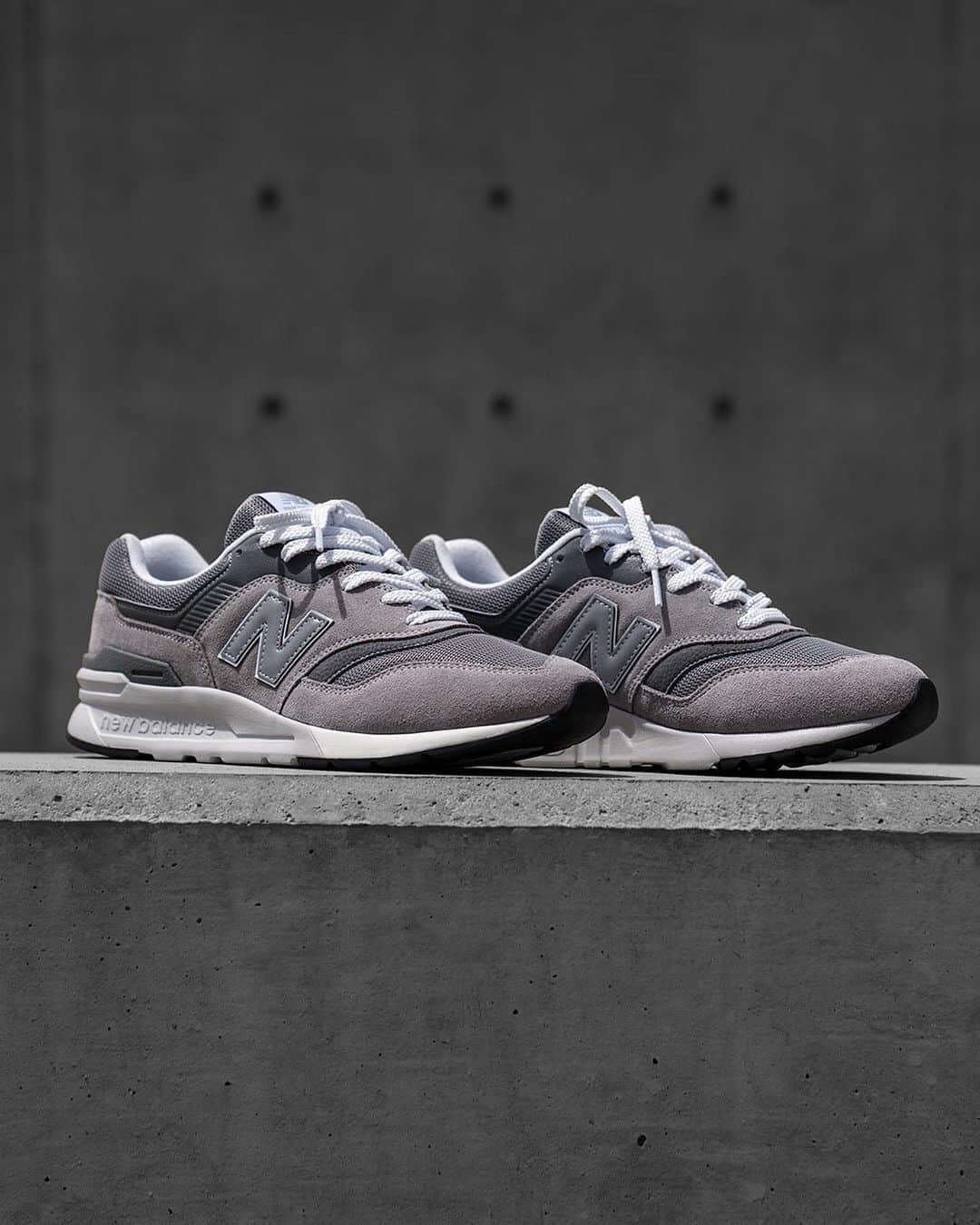 newbalanceさんのインスタグラム写真 - (newbalanceInstagram)「We are celebrating the color that runs through our family lineage: Grey. @nblifestyle #NBGreyDay」9月7日 1時02分 - newbalance