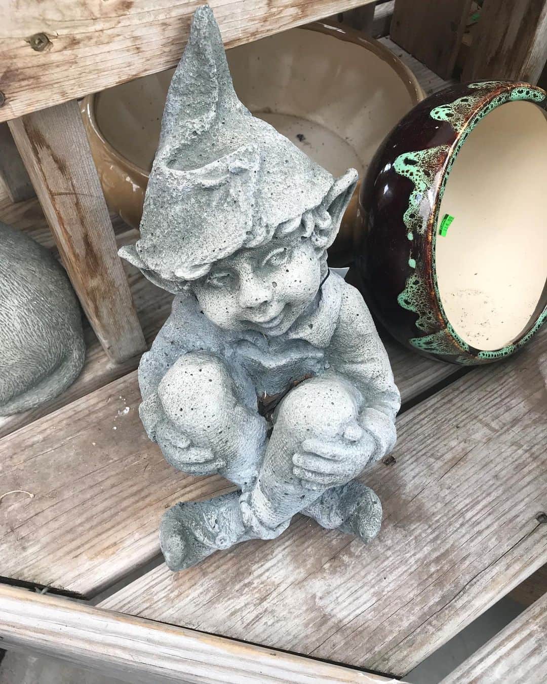 メリッサ・ラウシュのインスタグラム：「My child pointed to this and said, “Mommy!” I gotta say, I’ve never felt more seen...」