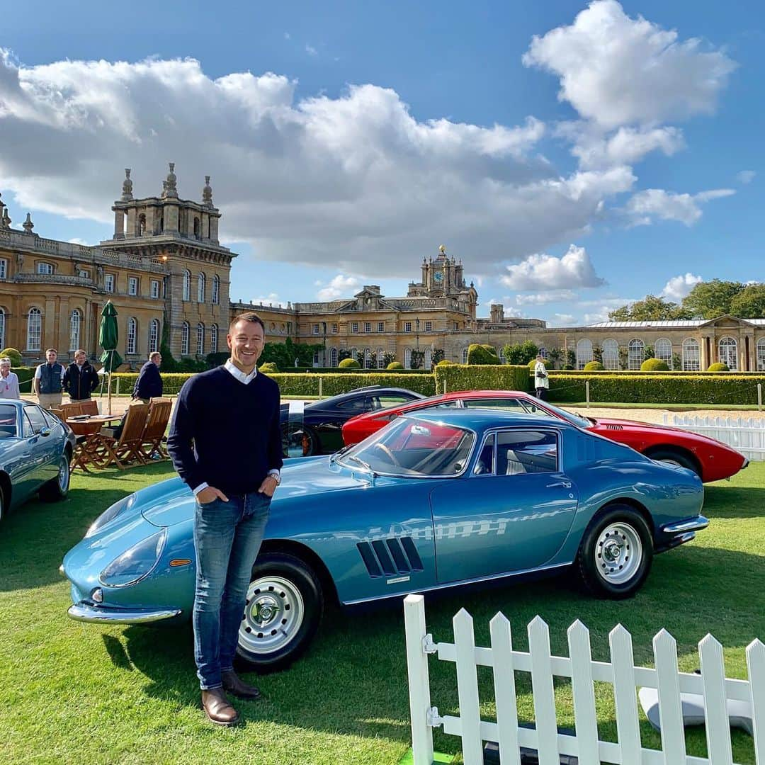 ジョン・テリーさんのインスタグラム写真 - (ジョン・テリーInstagram)「Good to be back @blenheimpalace for the @salonpriveclassicsupercar  and to see my cars looking 👌🏻 @ferrari  @toniterry26 great memories from our wedding day. 15th June 2007 💙❤️ 🏛 #Ferrari #275 #Lusso」9月7日 1時30分 - johnterry.26