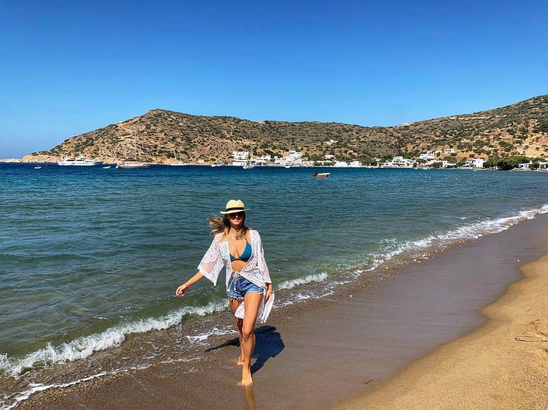 マリナ・デュランダさんのインスタグラム写真 - (マリナ・デュランダInstagram)「Vitamin 🌊  #greek #island #sifnos #besttime #vacay #sea #beach #sun #salt #love #holiday #enjoy #haverest #havefun #islandlife」9月7日 1時42分 - dmarishka