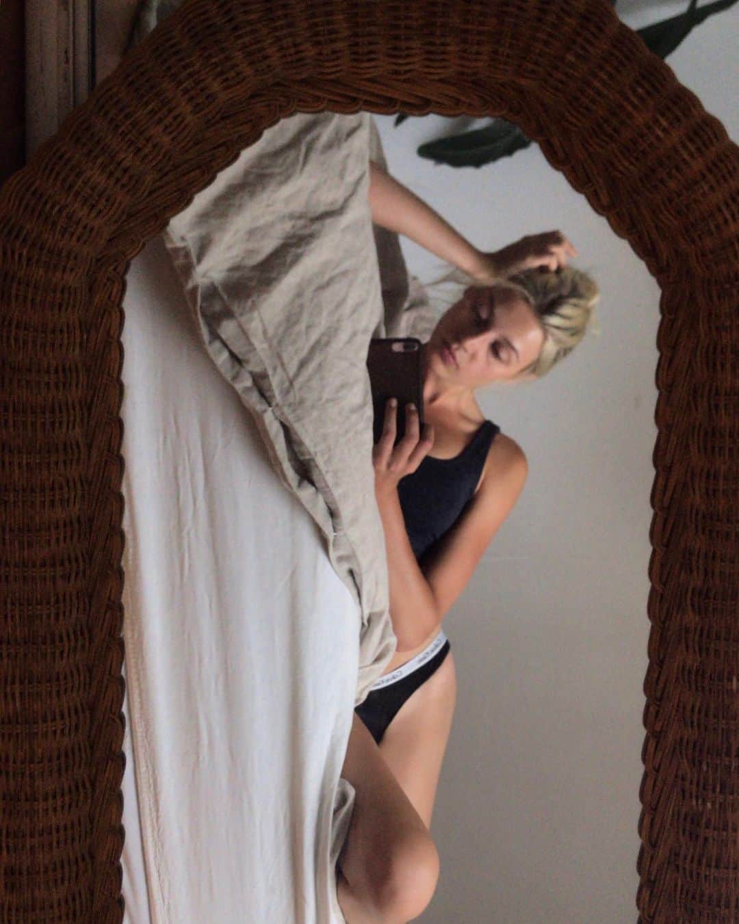 Nora O´Neilのインスタグラム：「As seen on tv」