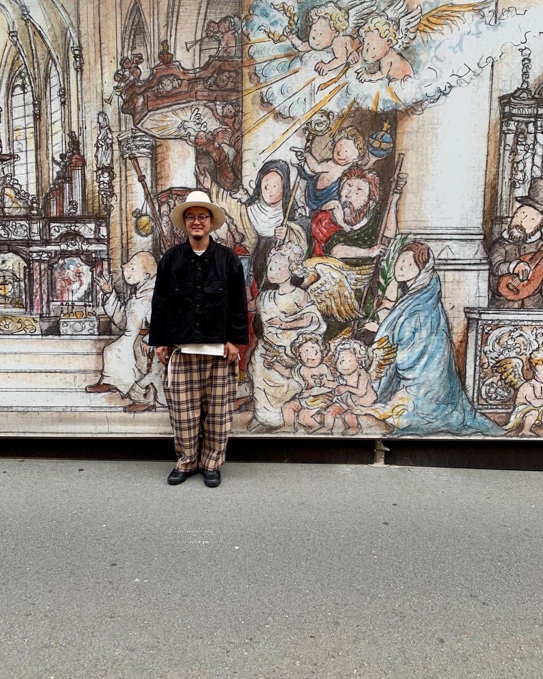 GooFのインスタグラム：「アントワープ。 いい街です。 好きです。  Antwerp. It ’s a good city. I like it.  #Belgium #antwerpen #anrealage #sn3 #popupstore #exhibition」