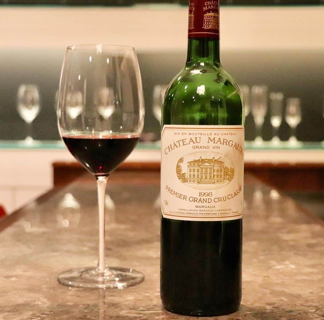 ワイン専門店エノテカ公式アカウントのグルメインスタ