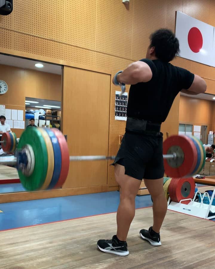 山本俊樹のインスタグラム：「- snatch dead lift 175 KG  #ウエイトリフティングやろうぜ #weightlifting #snatch #cleanandjerk #squat #deadlift  #耐えて勝つ #率先垂範 #山本俊樹 #LEGACYLIFTER #nano9」